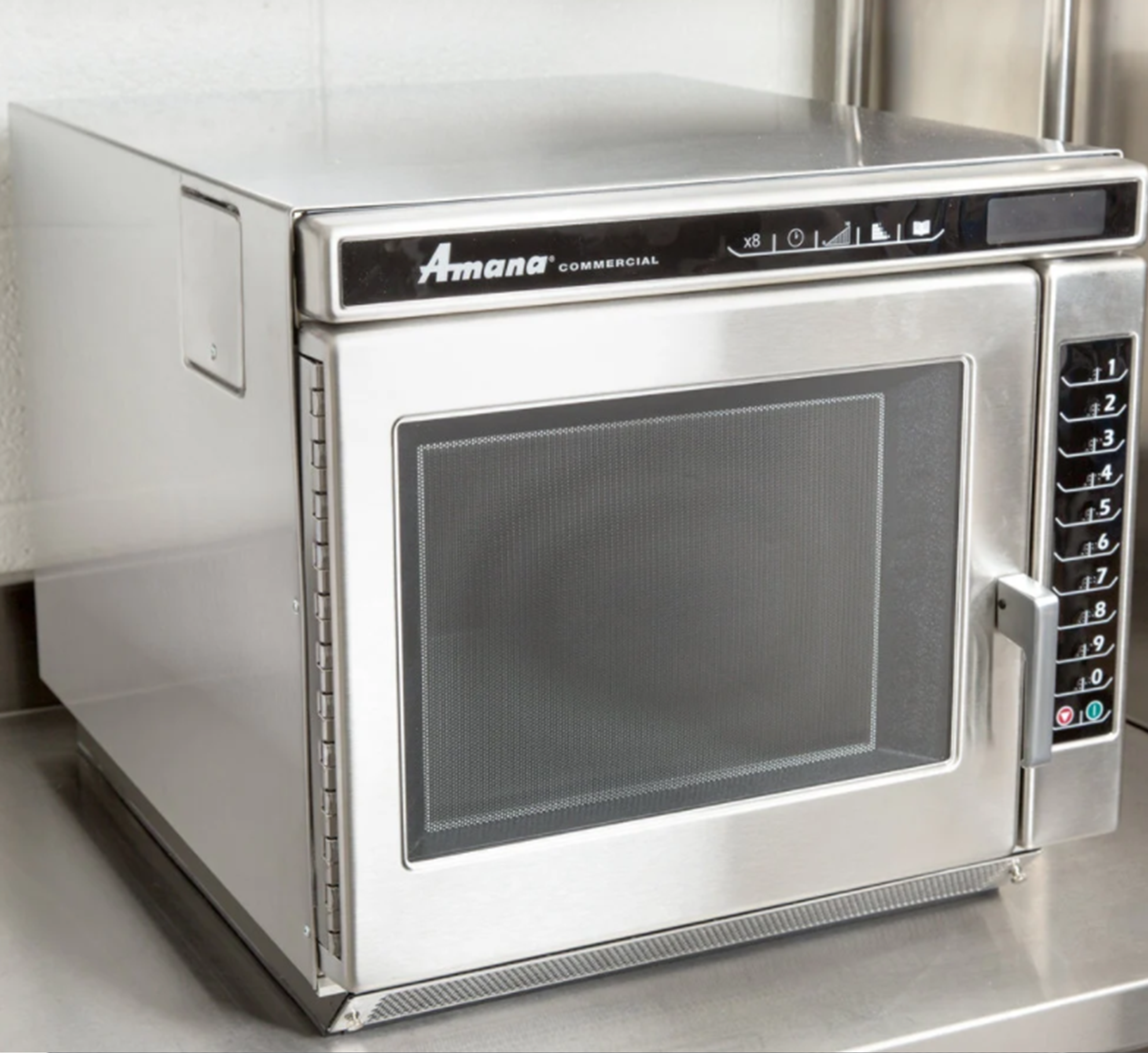 Horno microondas comercial de alto volumen 1700 W - Amana