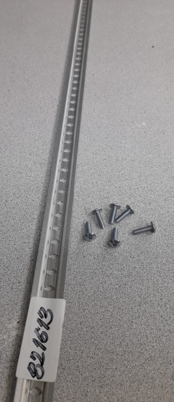Shelf standard kit 48" - True