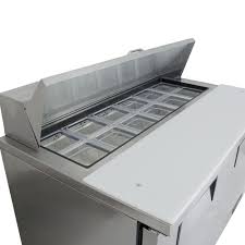 Mesa de preparación refrigerada, 2 ptas, 4 parrillas,, rfg HC R290, 48&quot; - True