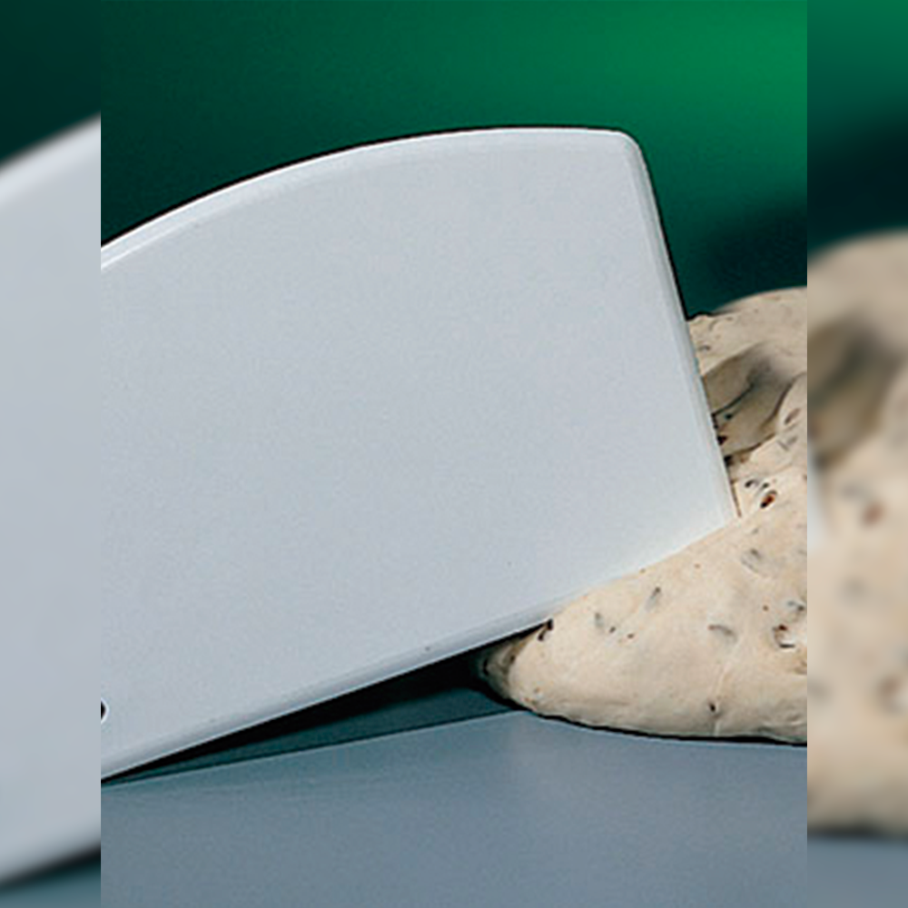 Raspador plástico pastelería 14.3 x 9.5 cm - American Metalcraft