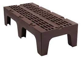 Estiba ventilada polipropileno 30 x 53x 1.22cm cap. 1.360kg castaño - Cambro USA