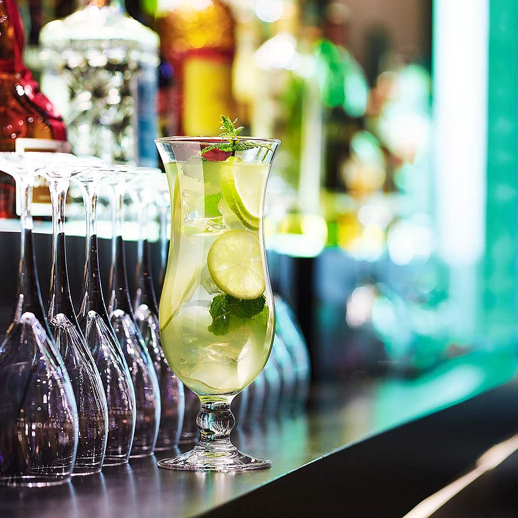 Copa Hurricane de Vidrio Templado, 14 3/4 oz - 20.8 x 7.9 cm - Arcoroc