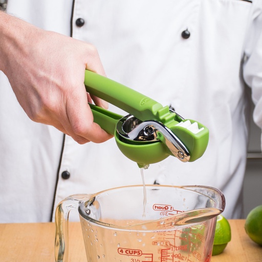 [102-415-011-O] Exprimidor de limones FreshForce™ (Outlet) - Chefn